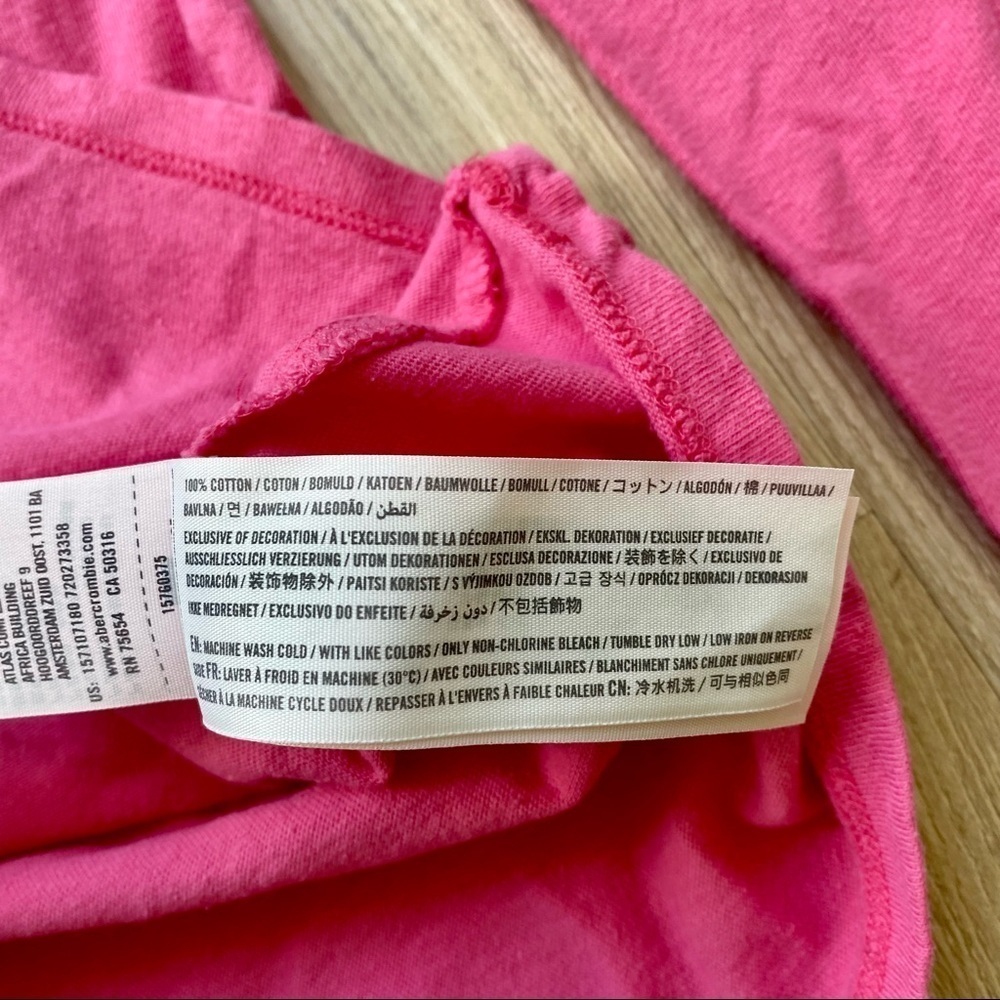 Abercrombie & Fitch Pink Long Sleeve Tiger Graphic Tee | Bright Fall Crewneck - Picture 6 of 6